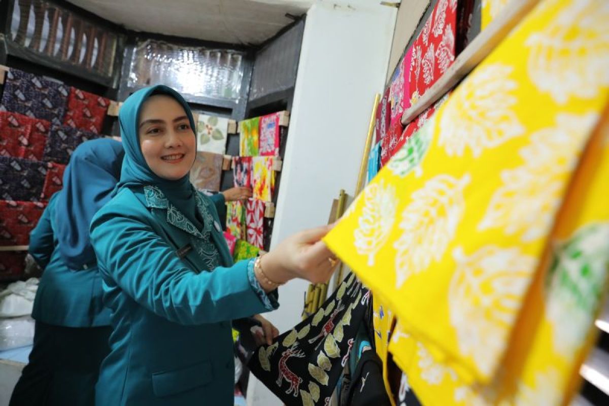 Dekrasnada Babel gencarkan promosi batik khas Belitung Timur
