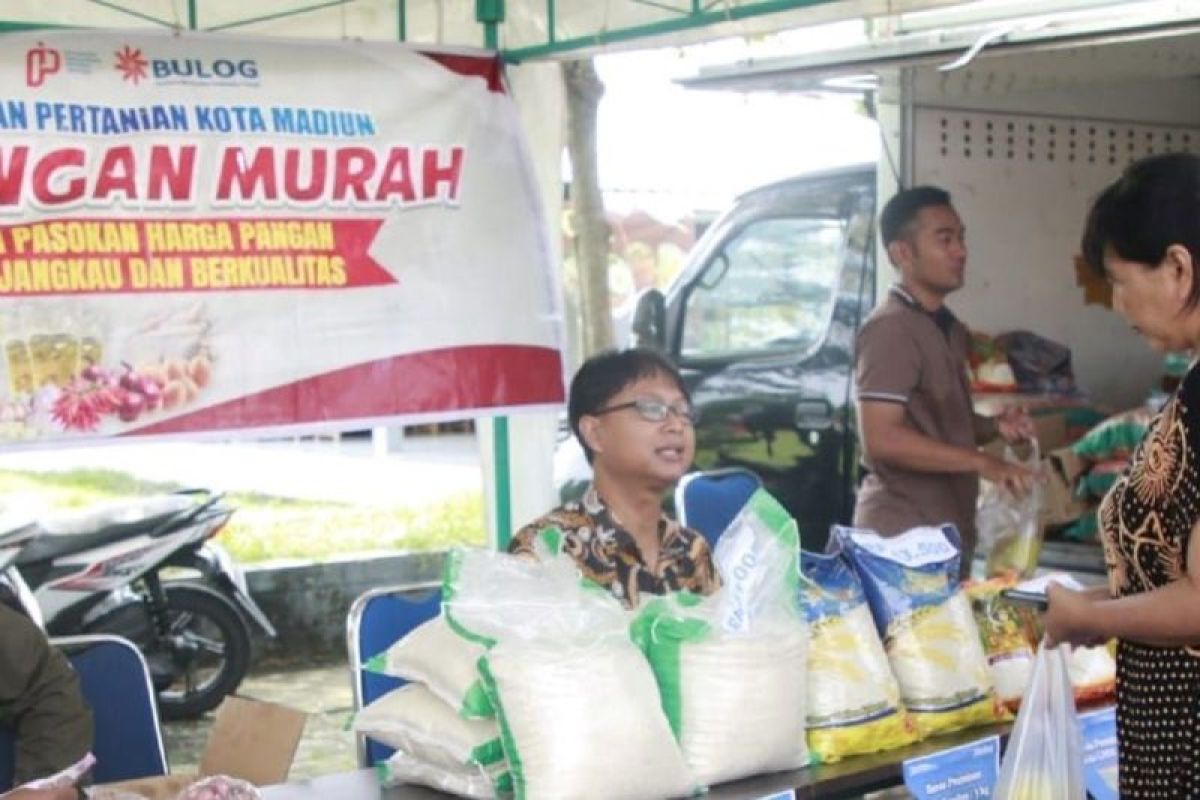 Pemkot Madiun gandeng Bulog dan PPI gelar gerakan pangan murah