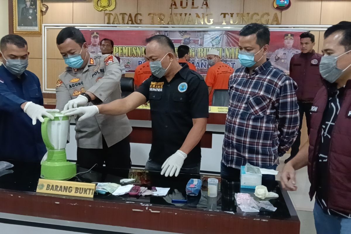 Polres Pasaman Barat musnahkan barang bukti 241,91 gram sabu