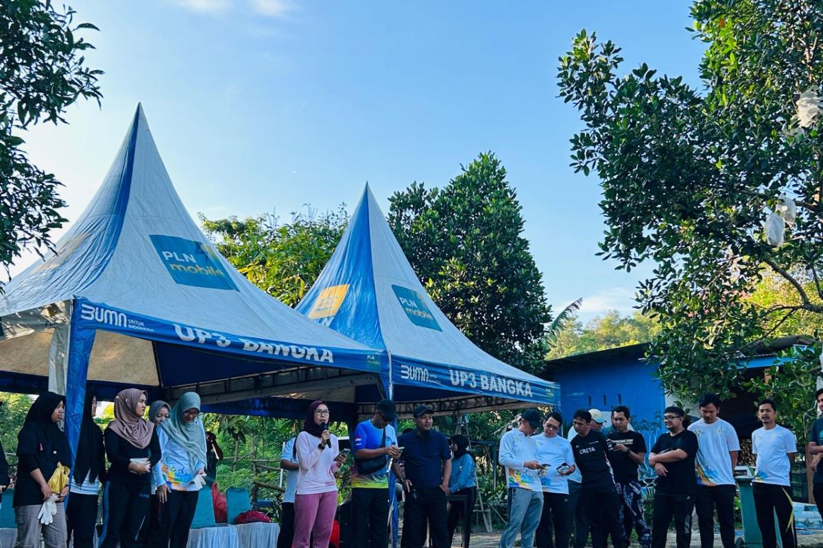 Sinergi PLN Babel dan Komunitas Edubina bersihkan Bukit Pinteir wujudkan wisata berkelanjutan