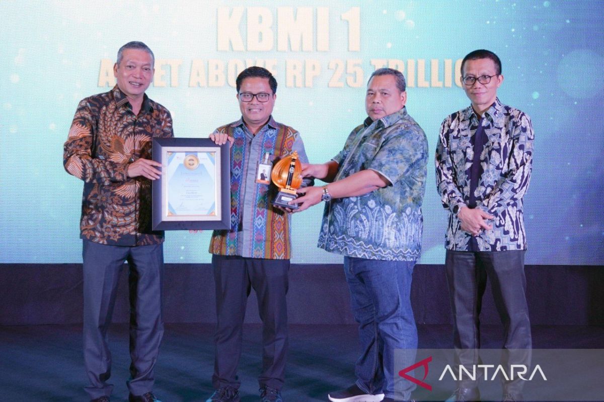 Bank Sumut raih predikat 