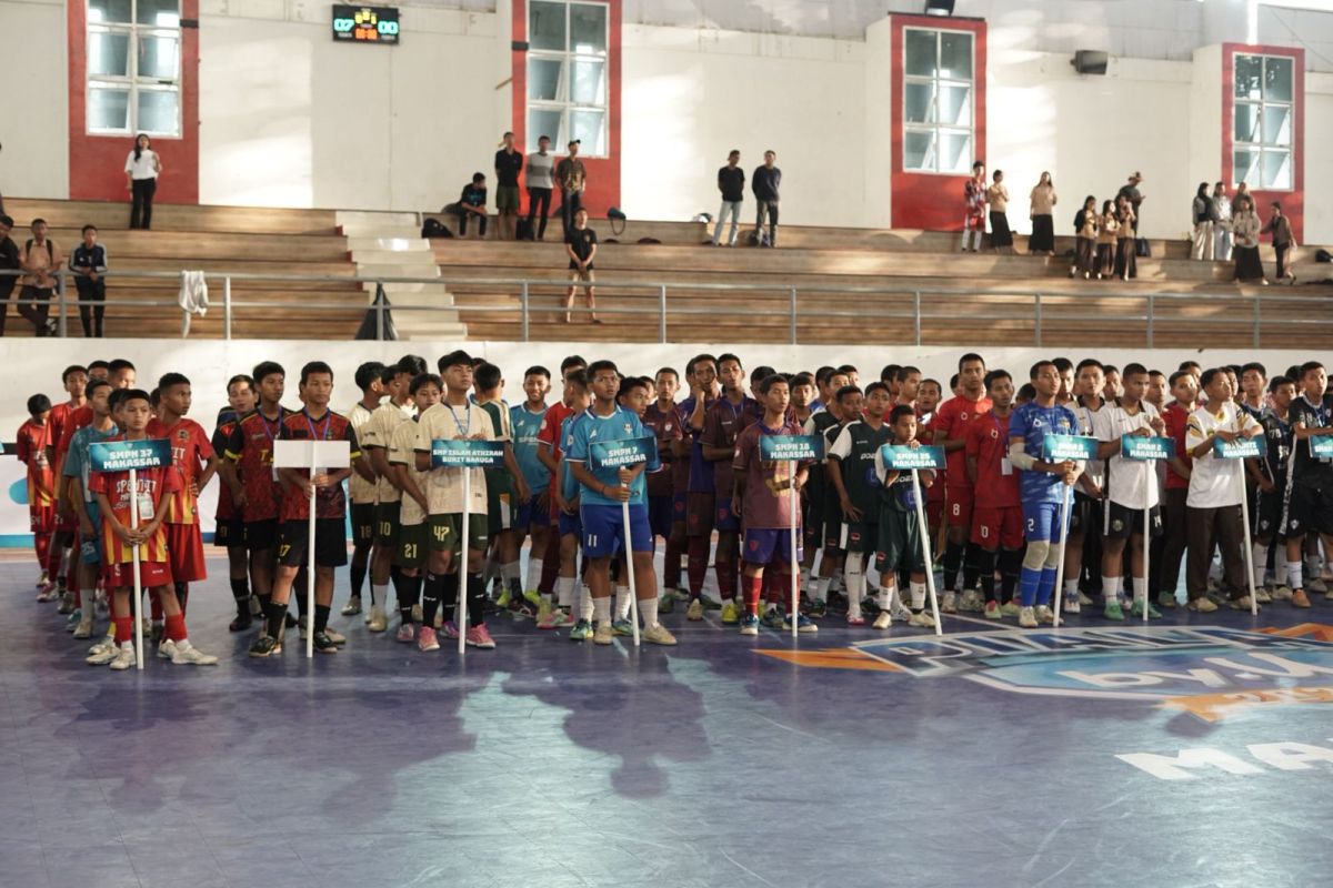 Telkomsel jembatani karir futsal siswa lewat Piala by.U 2025  