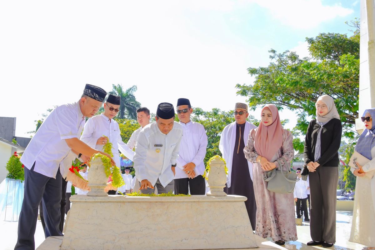 Bupati HSS minta teruskan perjuangan Brigjen H Hasan Basry