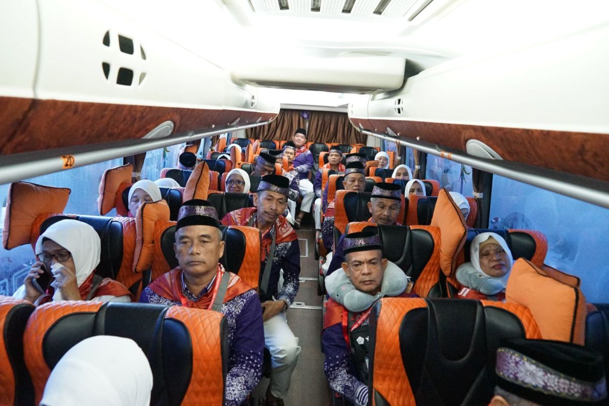Tiga jamaah calon haji Riau belum berangkat karena sakit di Batam