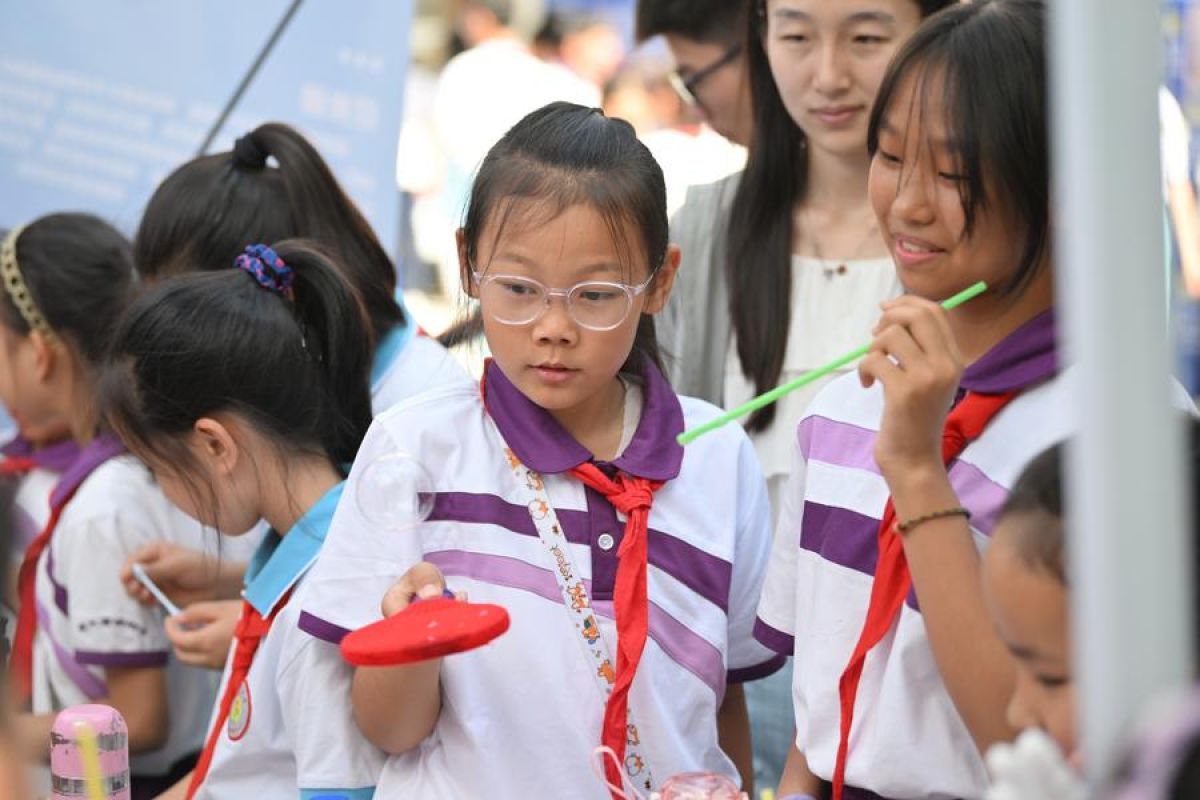 Menengok keseruan siswa SD ikuti acara sains di Tianjin, China Utara
