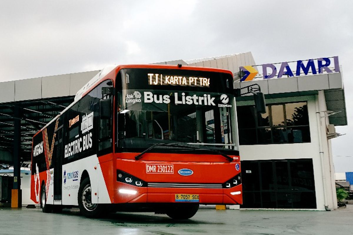 Damri tambah 200 bus listrik di 2025 demi tekan emisi karbon