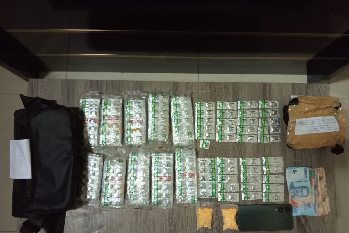 Nelayan Lebak pengedar obat keras terancam 12 tahun penjara