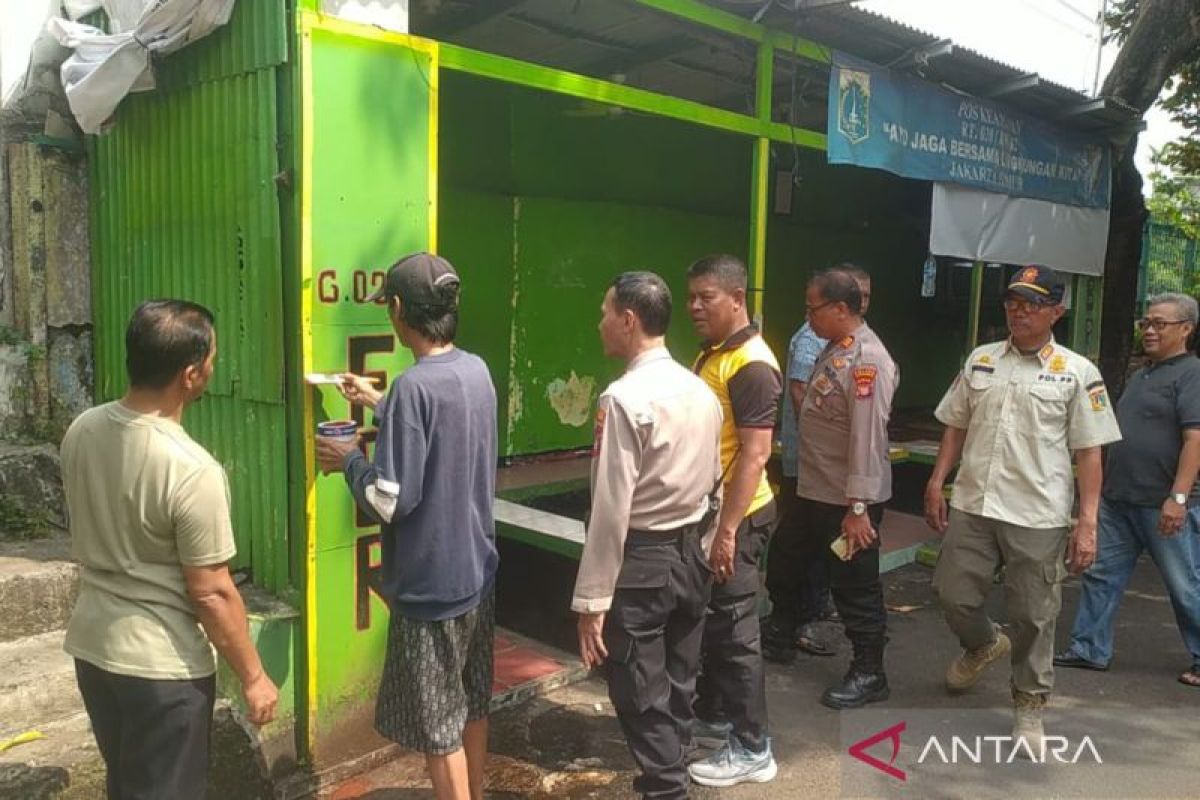 Posko ormas di Matraman Jaktim dialih fungsikan jadi pos kamling