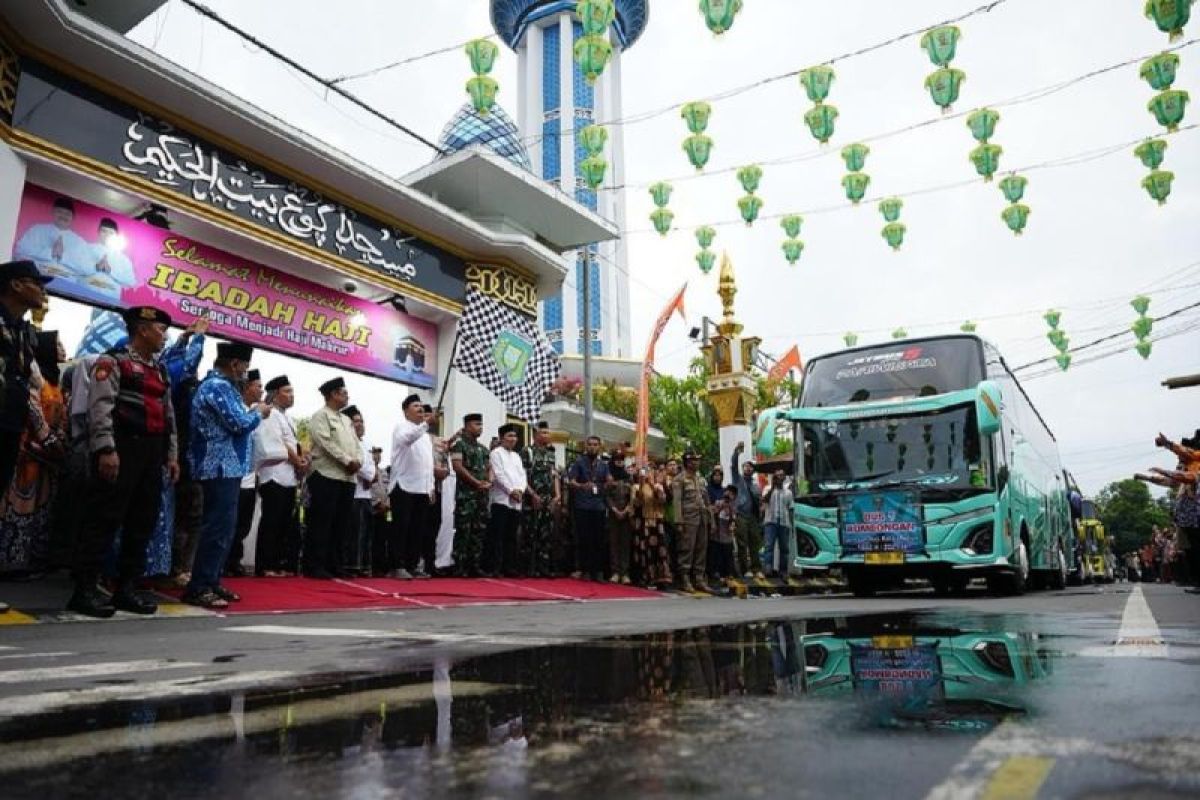 Wali Kota Maidi lepas keberangkatan 152 calon haji Madiun
