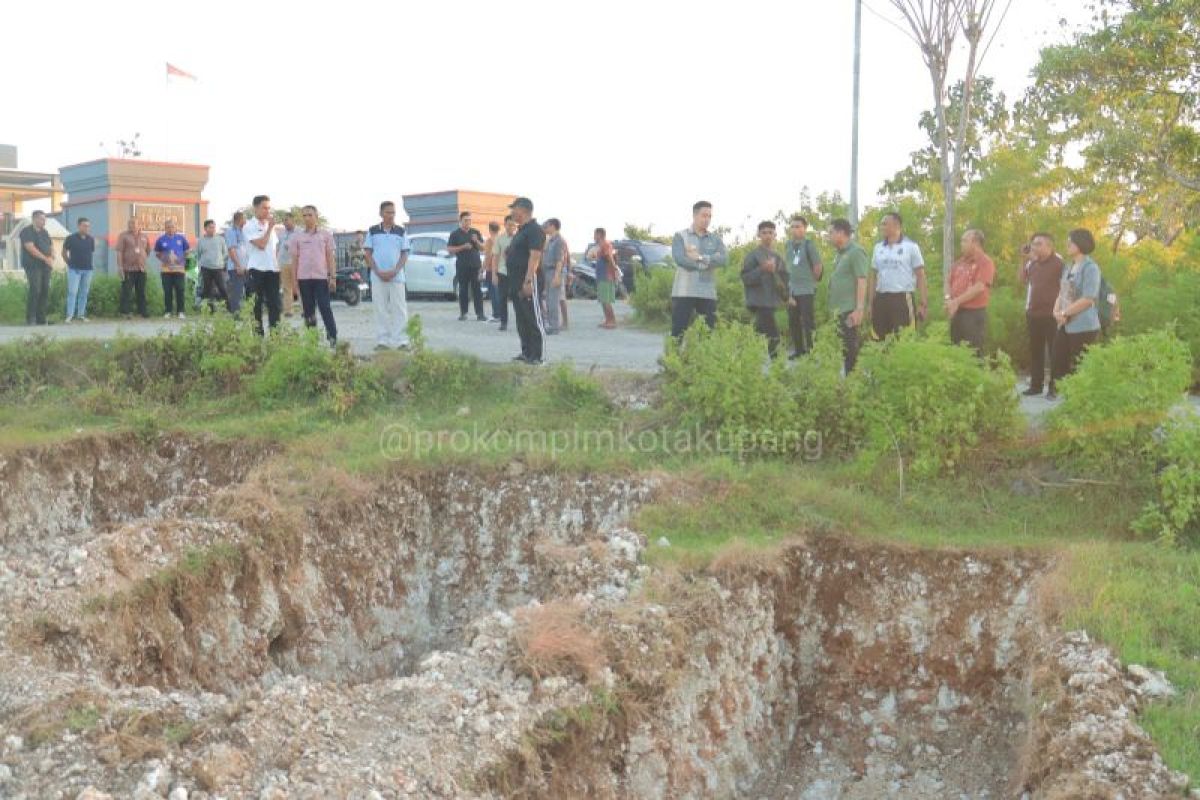 Pemkot mewujudkan program kuburan gratis bagi warga Kupang