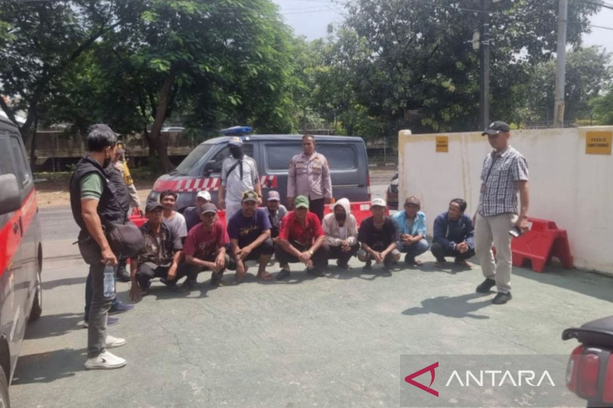 Kriminal kemarin, pemerasan oknum ormas hingga jukir liar