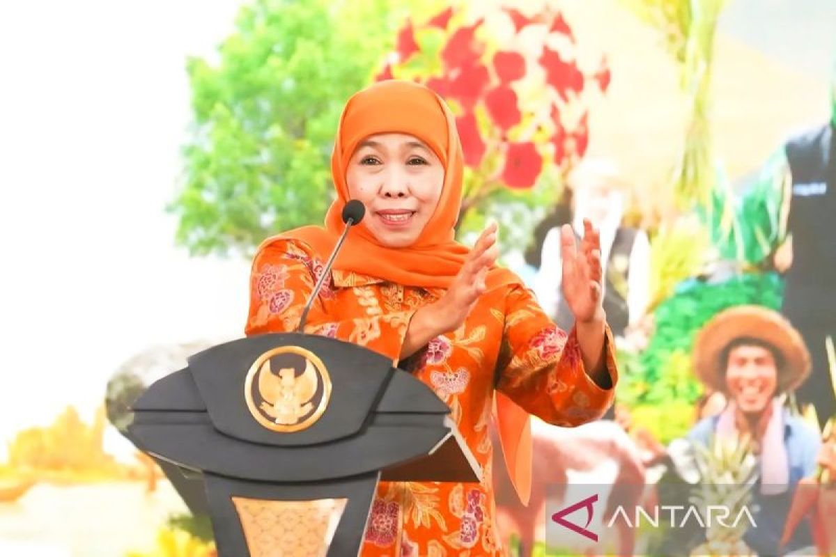 Khofifah sebut koperasi merah putih minimalkan keterpurukan ekonomi