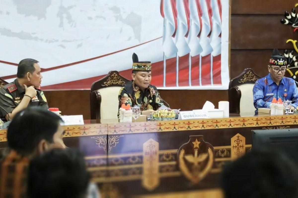 Gubernur Kalteng marah perusahaan tak hadiri undangan rapat penanganan jalan rusak