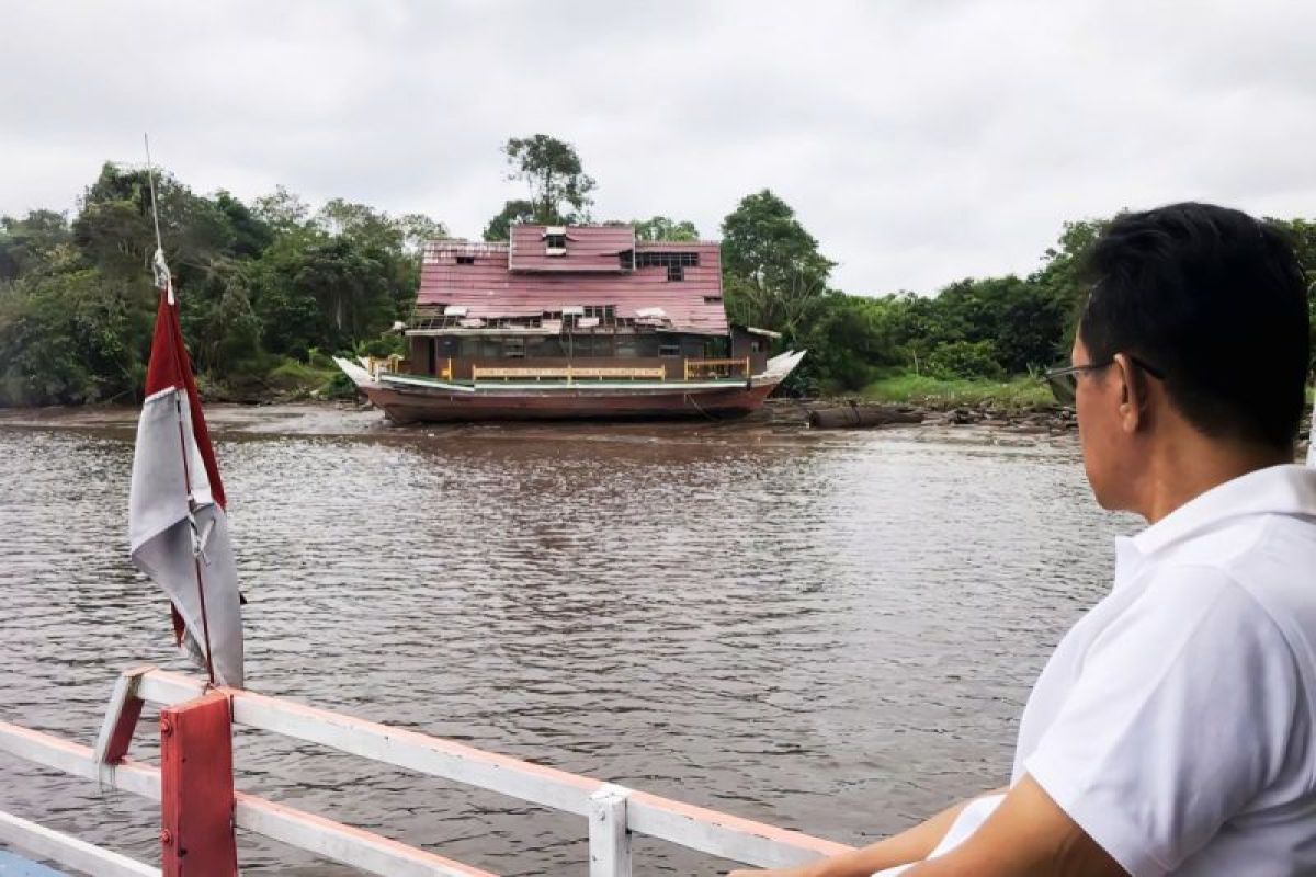 Tak jadi diperbaiki, Pemkab Kotim berencana lelang kapal wisata