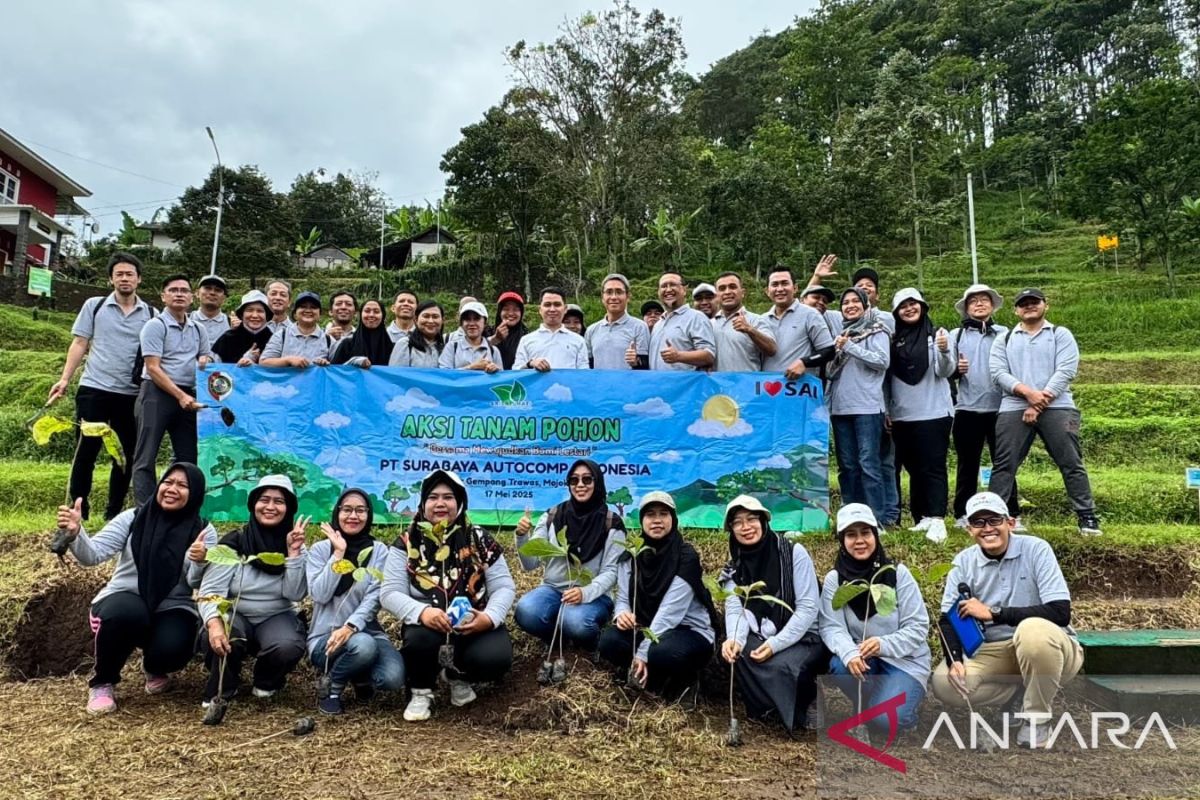 Pemkab Mojokerto apresiasi CSR perusahaan melalui aksi tanam pohon