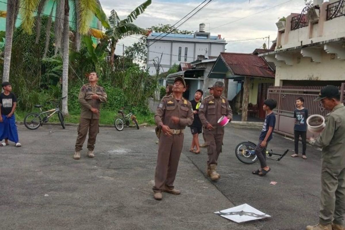 Pemain layangan di Kota Pontianak bakal didenda dan KTP diblokir