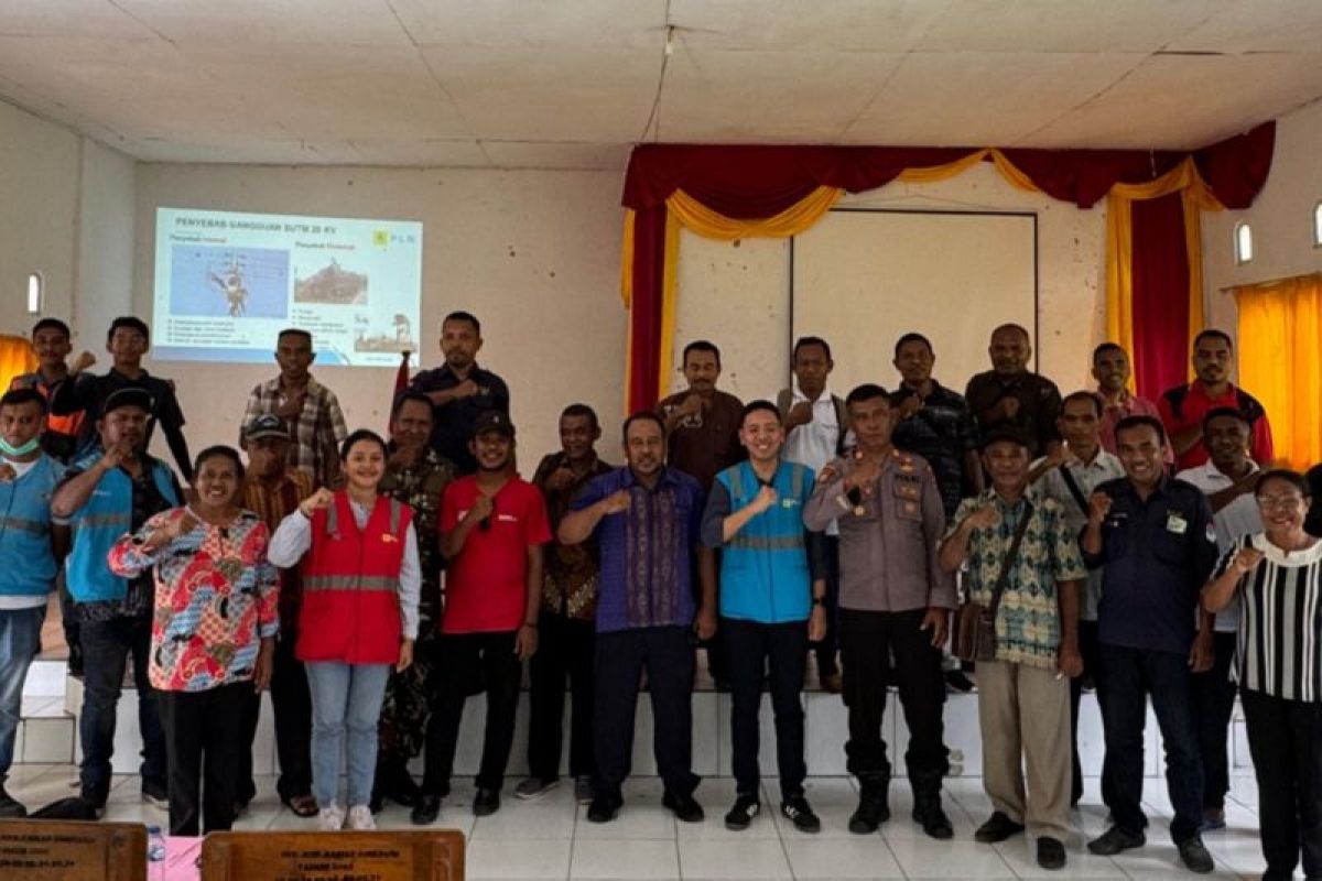 PLN sosialisasikan bahaya listrik bagi warga Kecamatan Omesuri