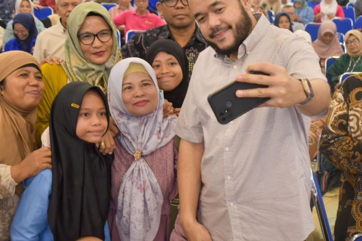 Wako Fadly Amran hadiri Halal Bihalal Persatuan Keluarga Daerah Pariaman di Kota Padang