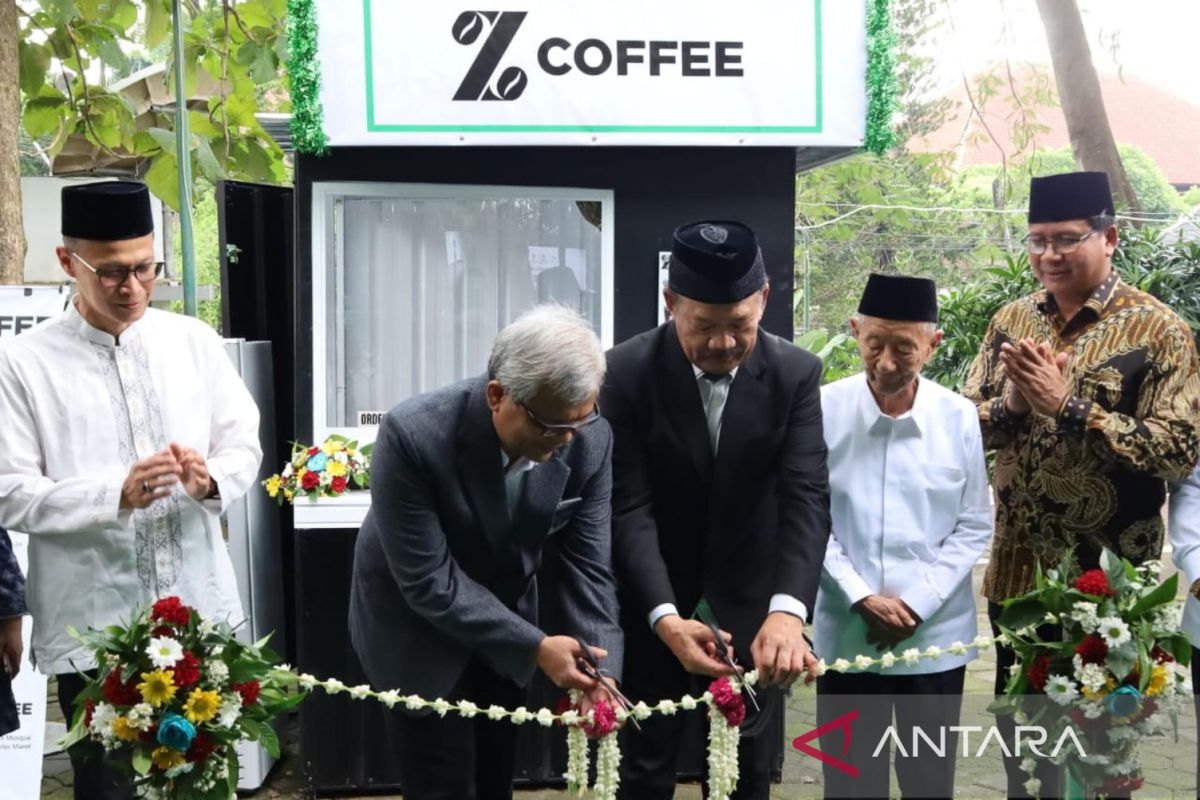 Baznas bantu penguatan ekonomi mahasiswa kategori mustahik di UNS Surakarta lewat ZCoffee