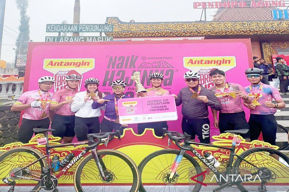Polwan Polda Kalsel juara event bersepeda 