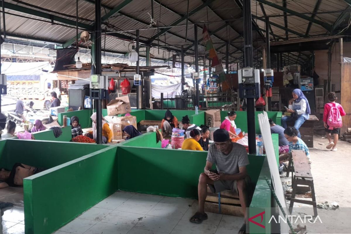 Polisi tangkap pria yang ancam pedagang kopi di Pasar Kramat Jati