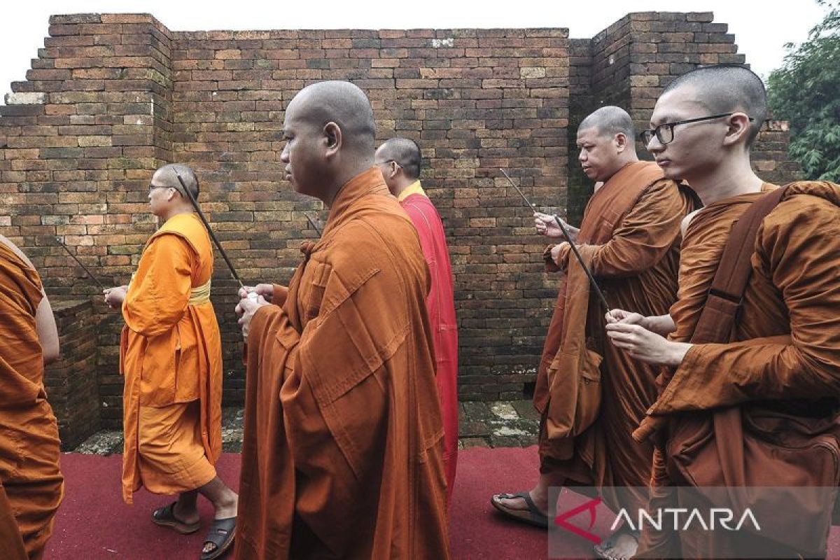 Apa saja tugas seorang biksu Budha? Ini jawabannya
