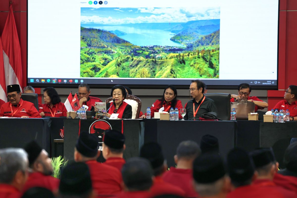 Mega minta kepala daerah PDIP di Sumut perhatikan kartu kuning UNESCO