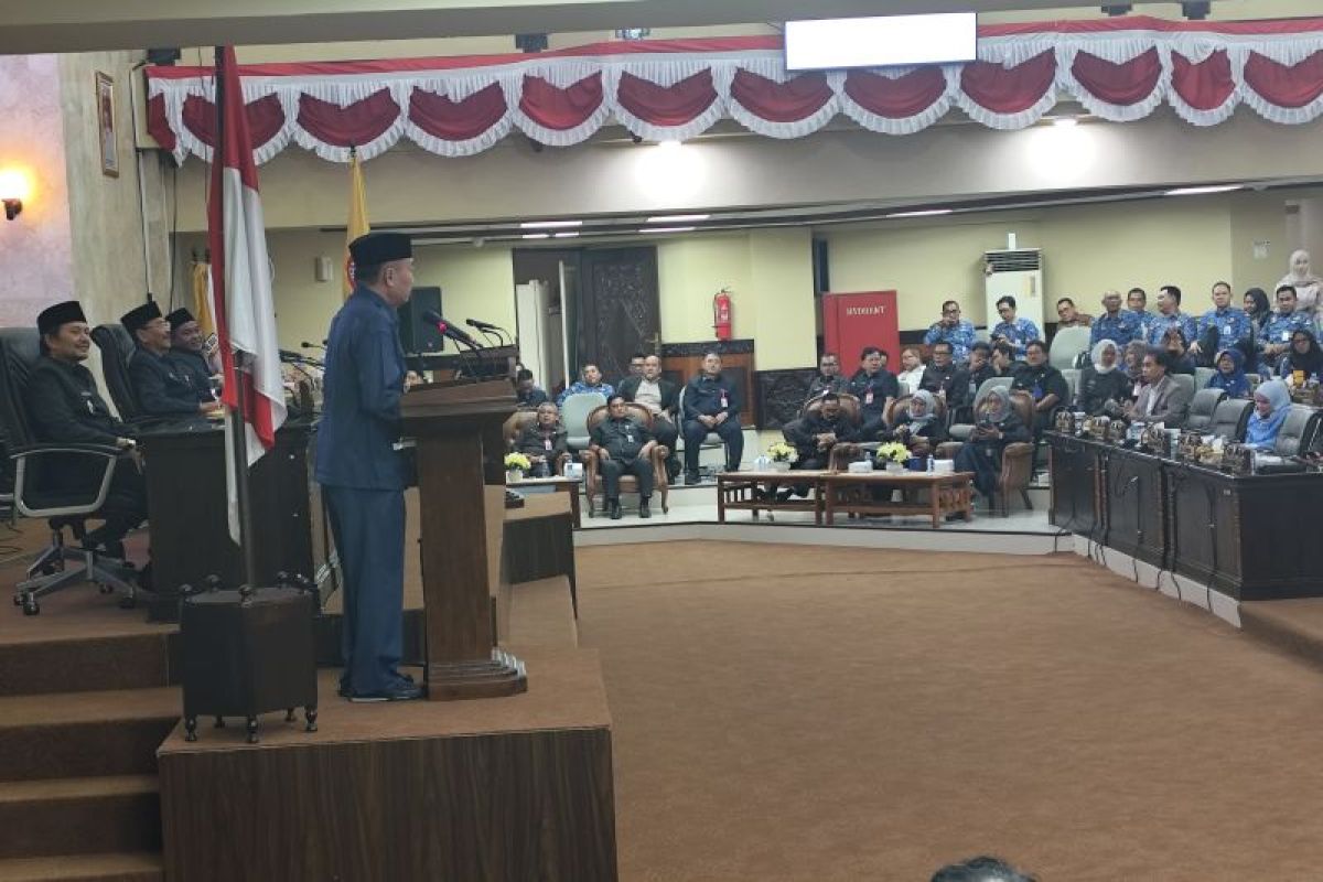 Gubernur Kalsel ajukan dua raperda