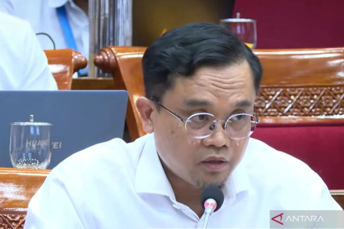 Semua kontrak revitalisasi sekolah dilakukan pada Juni