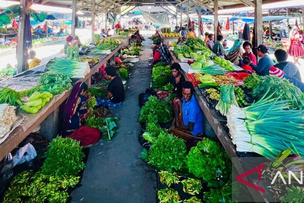 Pemkab Jayawijaya pastikan harga pangan menjelang Idul Adha stabil