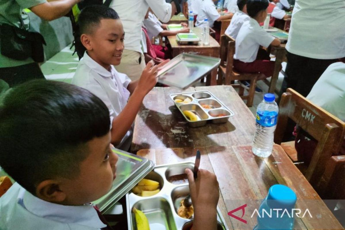 Protection of meal program workers important: minister