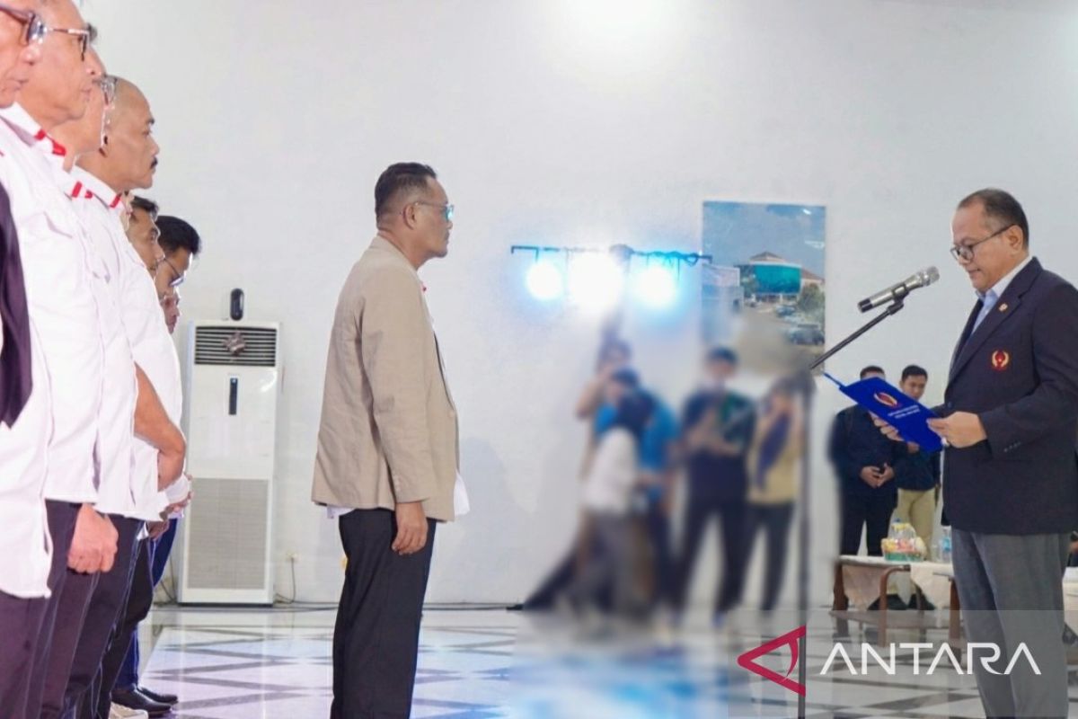Bupati Karawang minta pengurus KONI tingkatkan prestasi olahraga