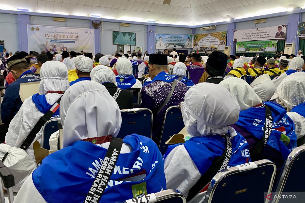 PPIH Kepri: Dua calon jamaah haji sempat sakit berangkat bersama Kloter 15