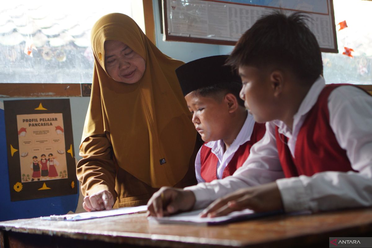 Indonesian proficiency seen as key to teaching quality