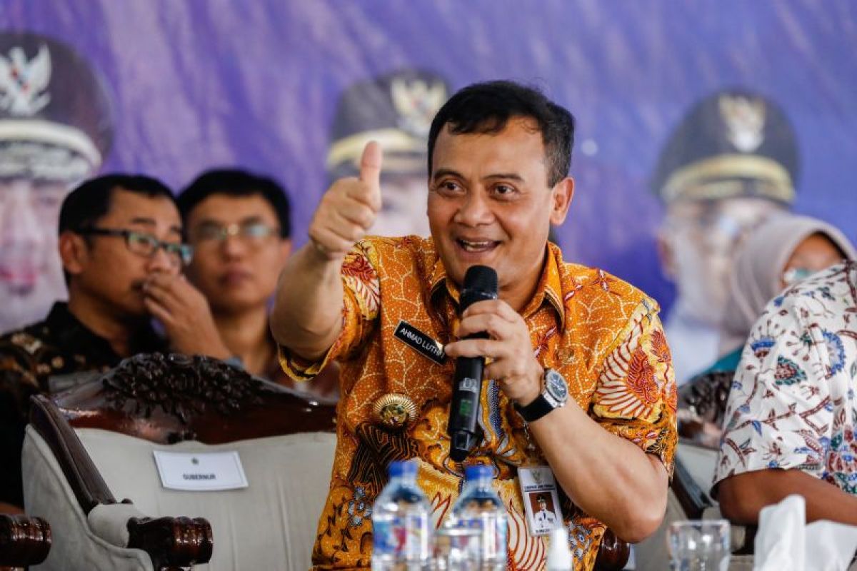 Gubernur minta anak muda jadi petani kreatif