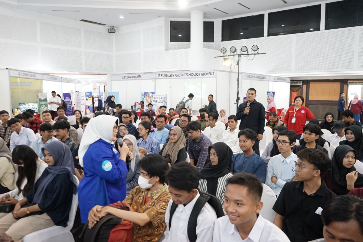 Pemkot Surabaya kurangi pengangguran lewat bursa kerja