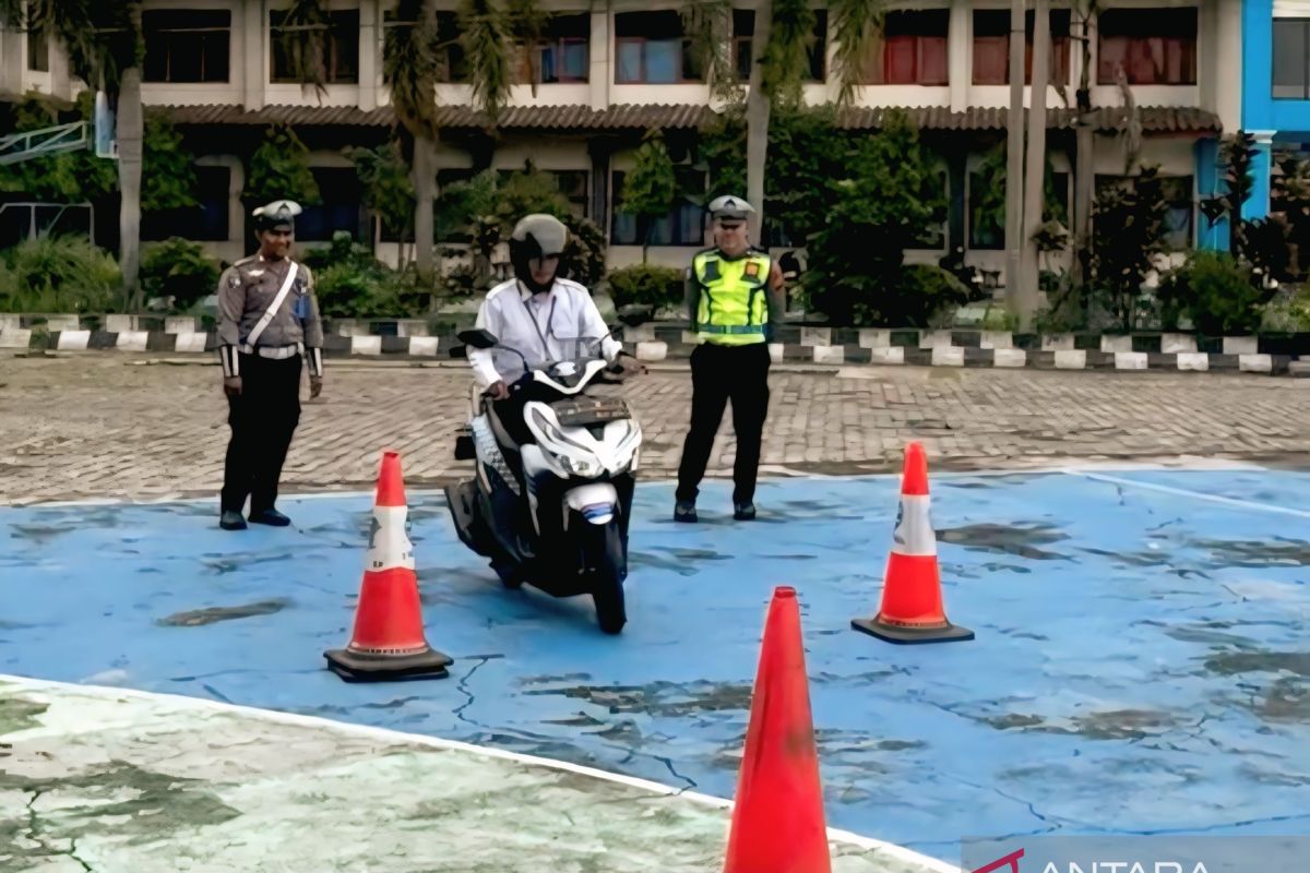 Polres OKU edukasi pelajar untuk tertib berlalu lintas