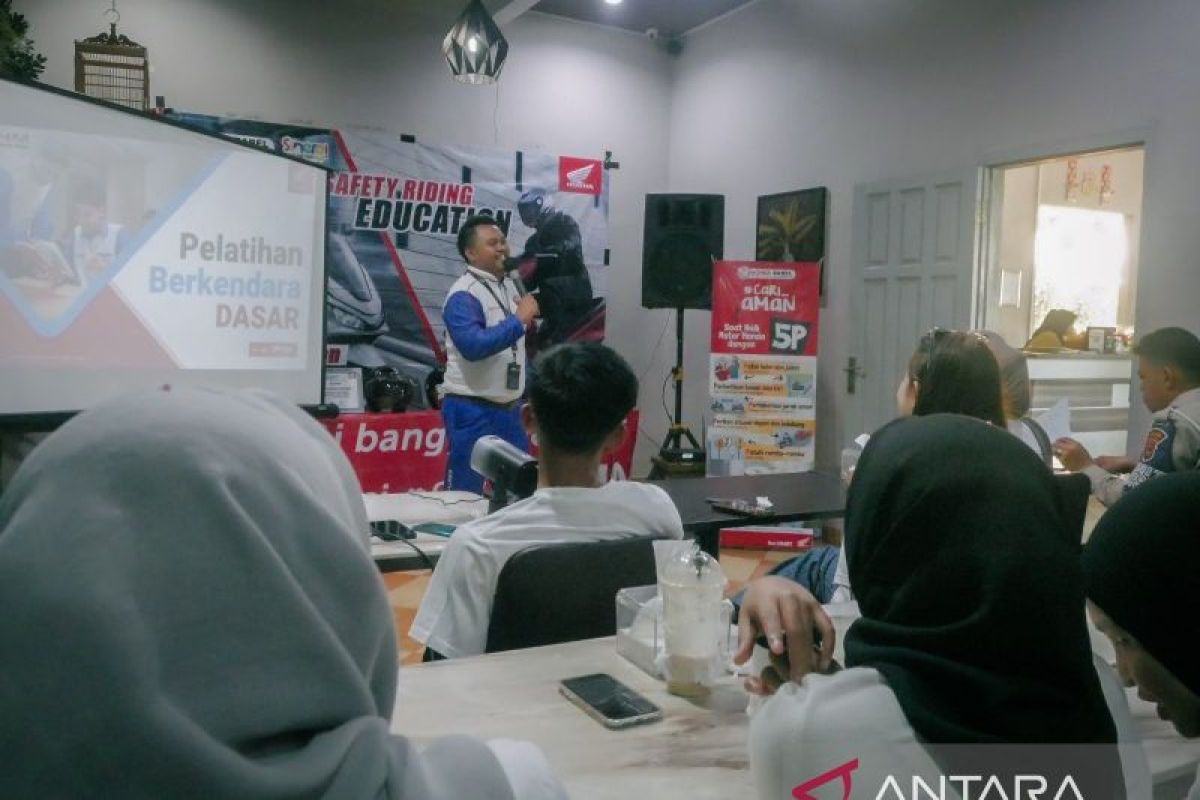 Honda Babel ajak karyawan Telkomsel Belitung berkendara lebih aman dan cerdas