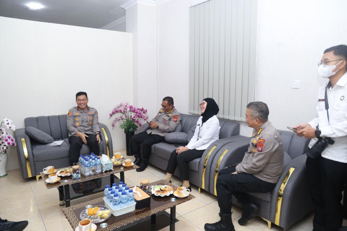 Polda Kepri dan Kemenko Kumham perkuat koordinasi layanan WNA