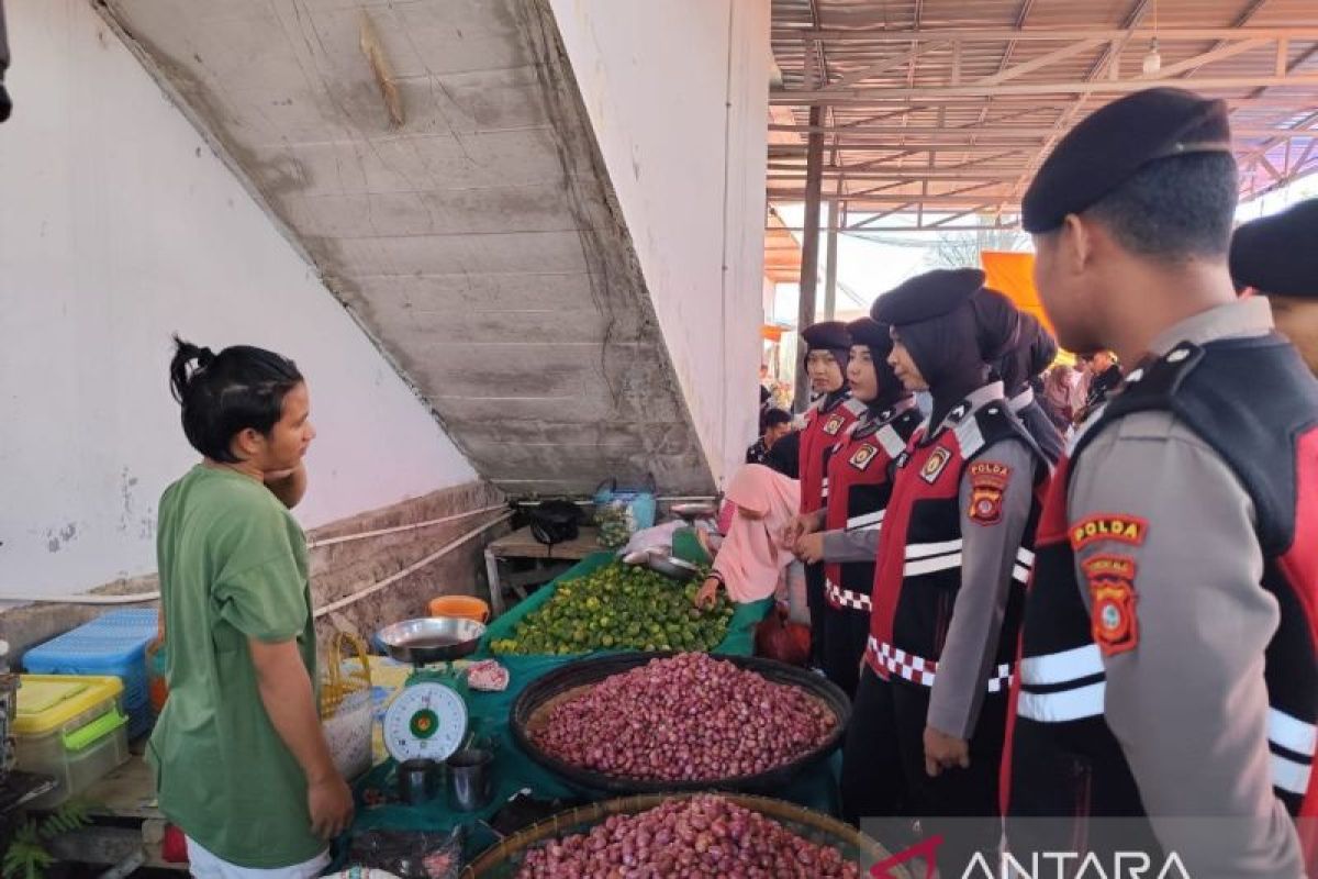 Polda Gorontalo patroli mencegah premanisme di pasar