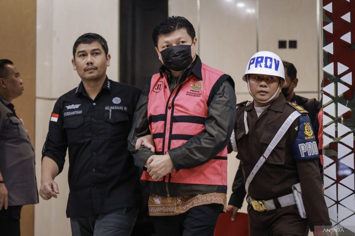 Kejagung geledah rumah tersangka korupsi kredit Sritex di Solo hingga Makassar