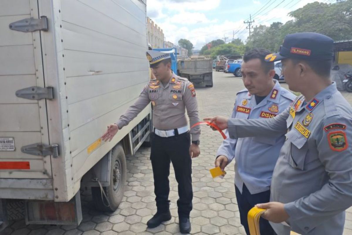 60 mobil terjaring razia gabungan di Tanjungpinang
