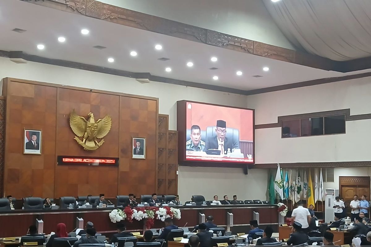 DPRA tetapkan draf rancangan revisi UU Pemerintahan Aceh