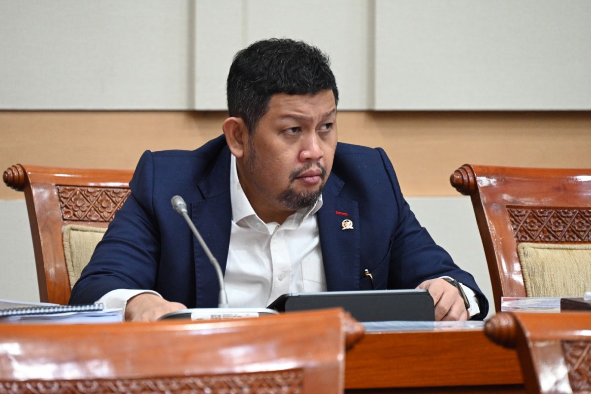 Anggota DPR  minta polisi bongkar kasus grup inses sampai tuntas