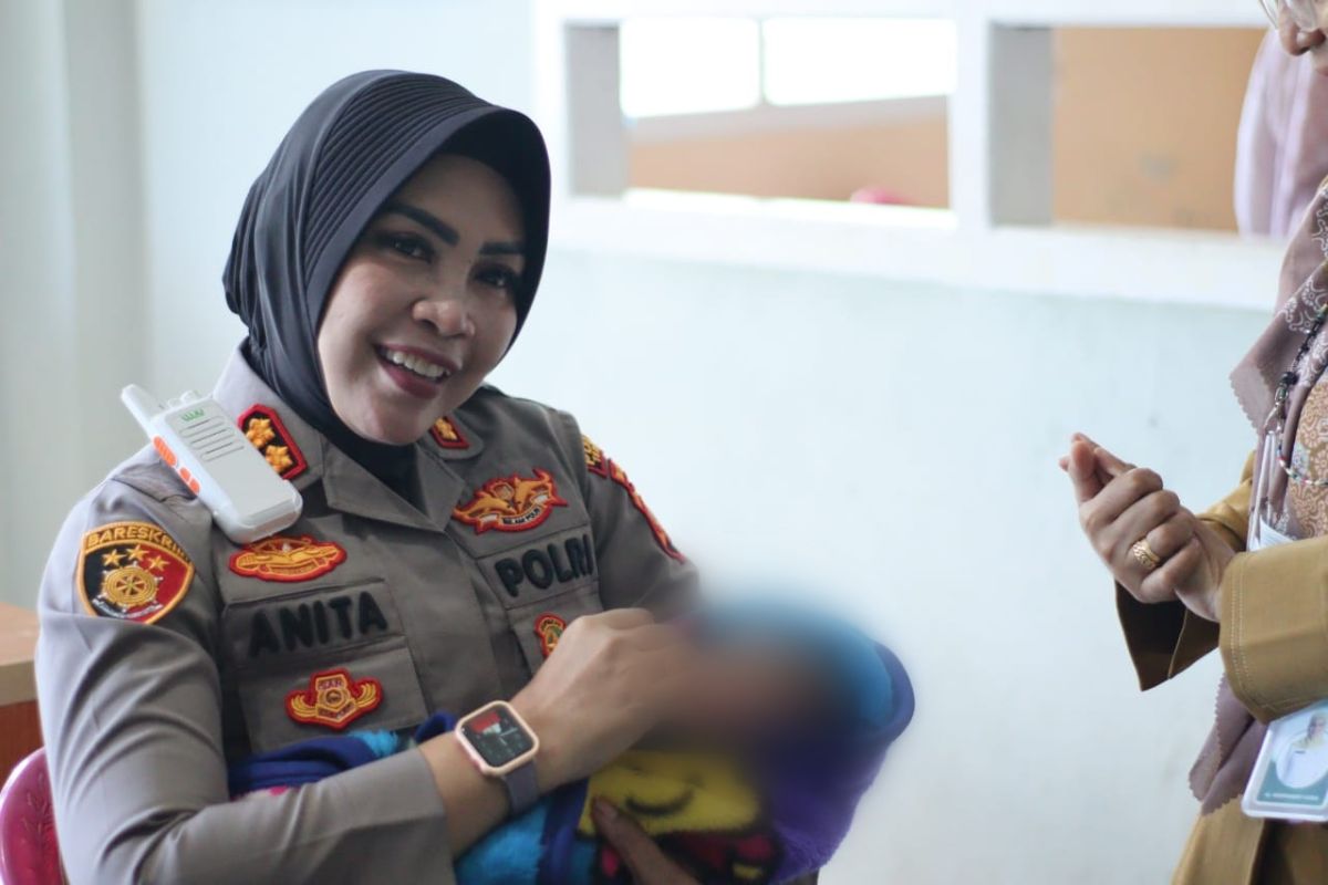 Bayi perempuan ditemukan telantar di tempat PKL di Ternate