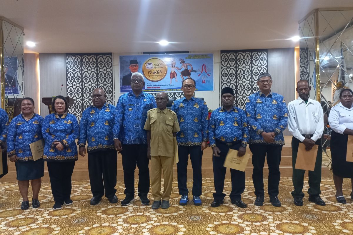 483 guru PPPK di Mimika terima SK Pengangkatan