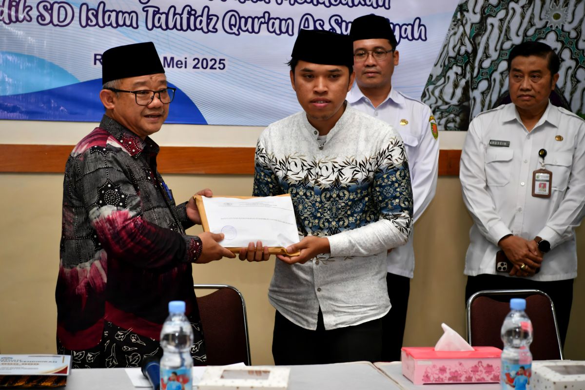 Mendikdasmen temui keluarga guru korban kecelakaan di Purworejo