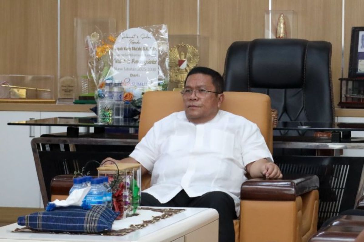 Wali Kota Pematangsiantar ajak KONI peduli Stadion Sangnaualuh