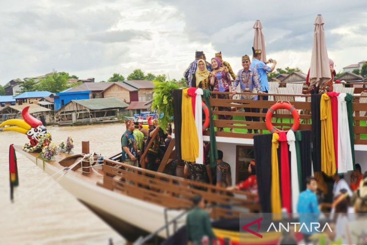 Giatkan ekowisata Kalimantan Tengah, kini kapal susur sungai hadir di Sungai Kahayan
