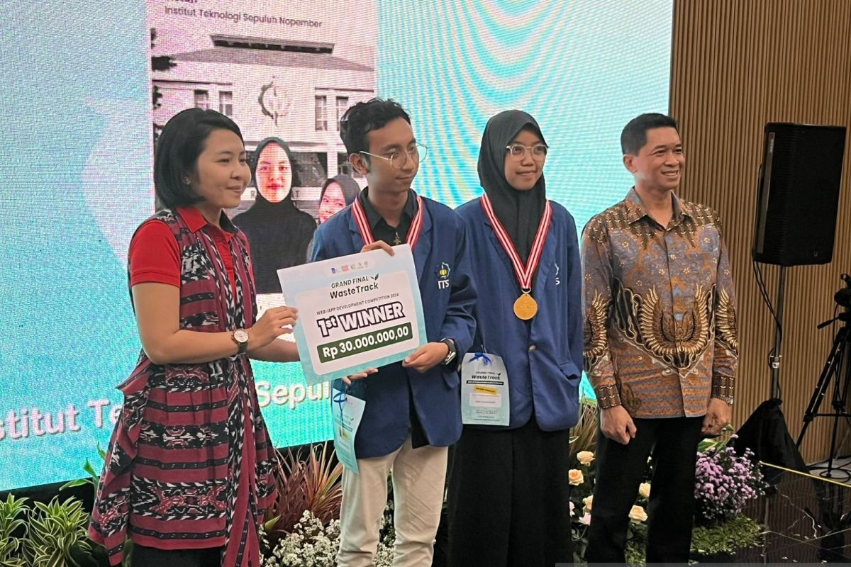 Timses Aities ITS berhasil raih juara 1 WasteTrack 2025